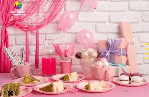 Różowy motyw na urodziny: torty, prezenty, balony i słodkości.
