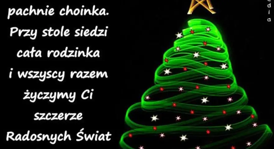 Choinka pachnie, rodzina przy stole. Wesołych Świąt w miłości i wierze – idealne życzenia świąteczne sms.