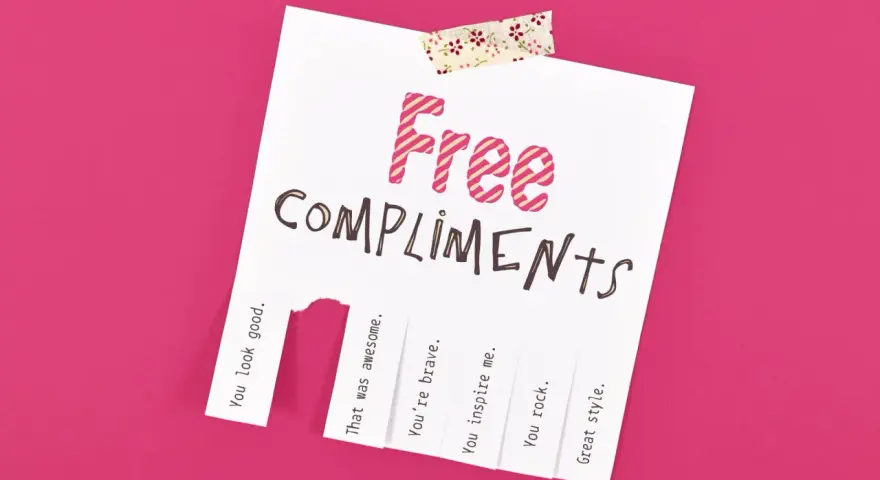 Karta z napisem "Free COMPLIMENTS" i odrywanymi kuponami z przykładowymi komplementami, np. "You look good".