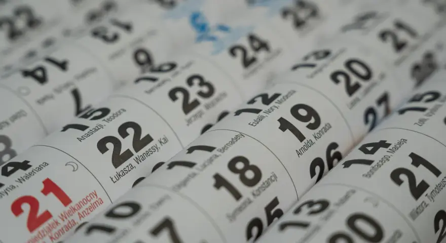 Kalendarz z imieninami. Kiedy imieniny Doroty? Sprawdzamy daty na kartkach: 21, 22, 23, 24, 25, 26, 27.